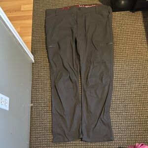 Wrangler Gray Cargo Pants Relaxed Fit